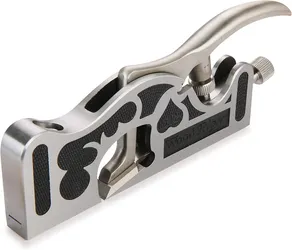 A side look at the shoulder plane.