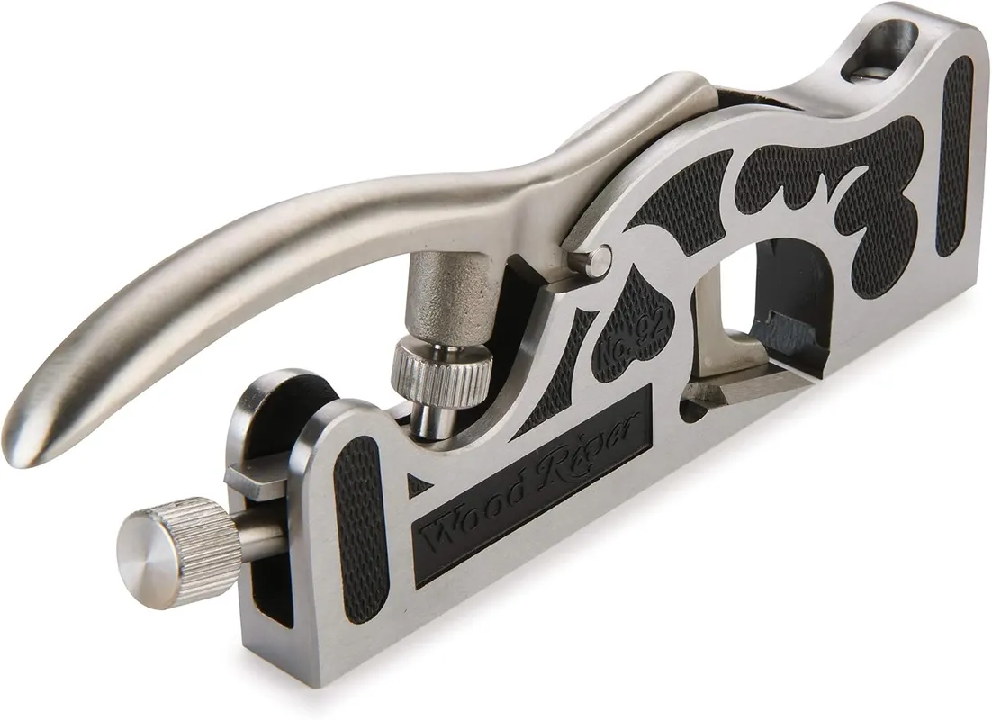 A picture the WOODRIVER #92 shoulder plane and the grip it has.